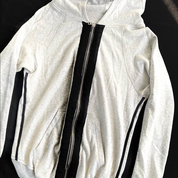 Unravel project gray hoodie. - Picture 5 of 6